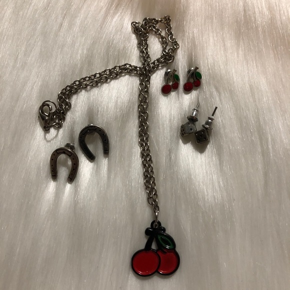 Vintage Jewelry - Vintage Rockabilly Necklace & Earrings Set